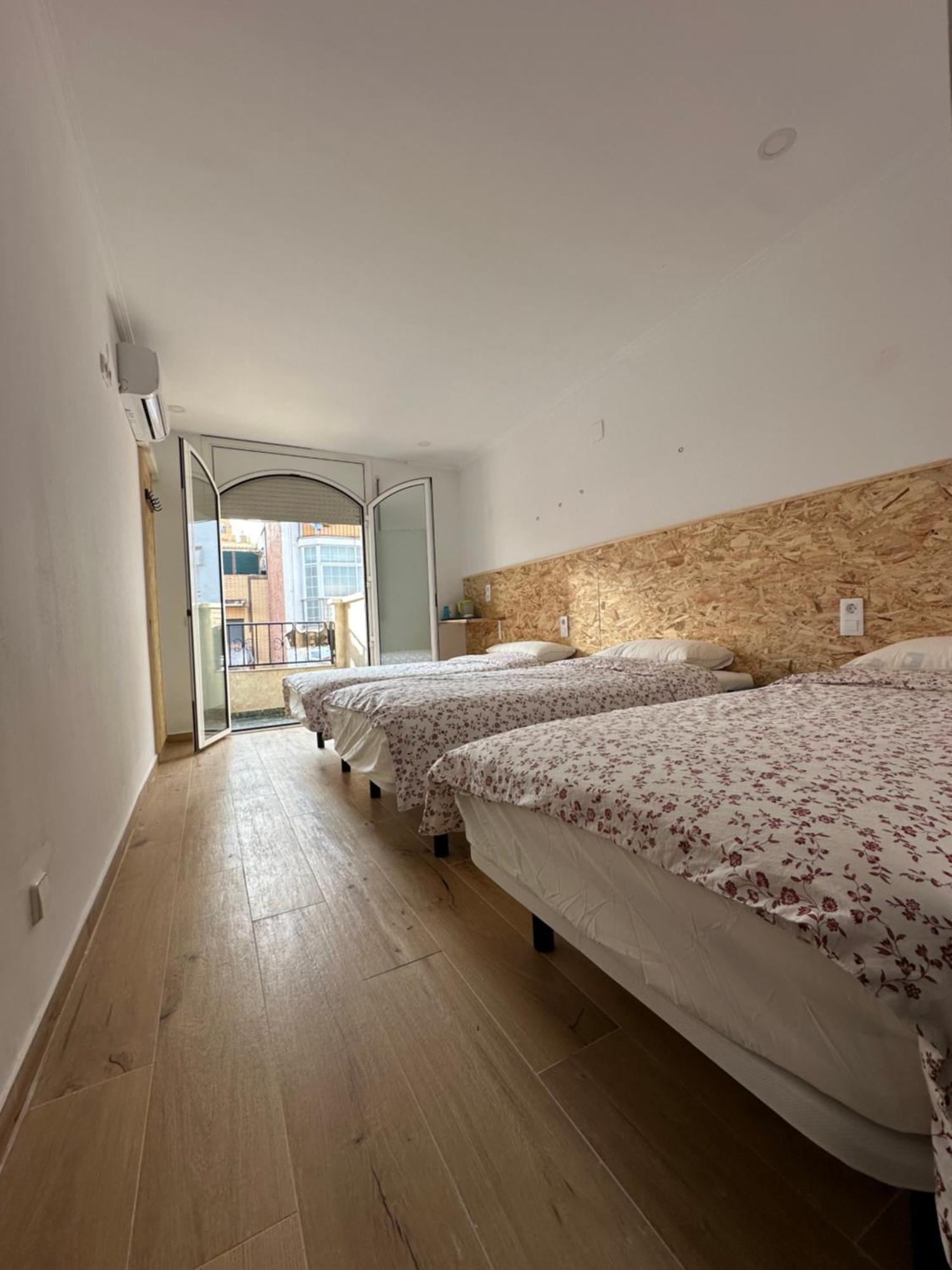 Fudodo舒适3 Beds Hotel L'Hospitalet de Llobregat Buitenkant foto